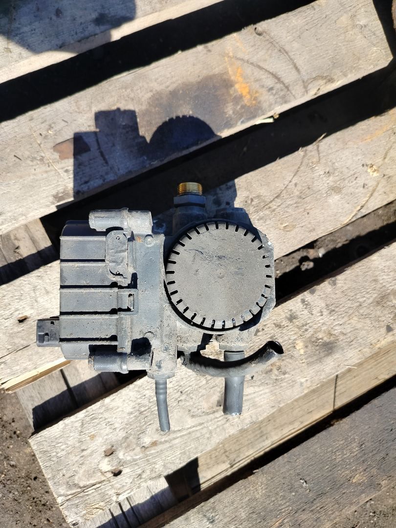 кран модулятор EBS Mercedes-Benz Actros 4 поколение (MP4) 2015, 12.8 л., OM 471.900, дизель, МКПП, белый, правый руль, A0004296324 - фото №1