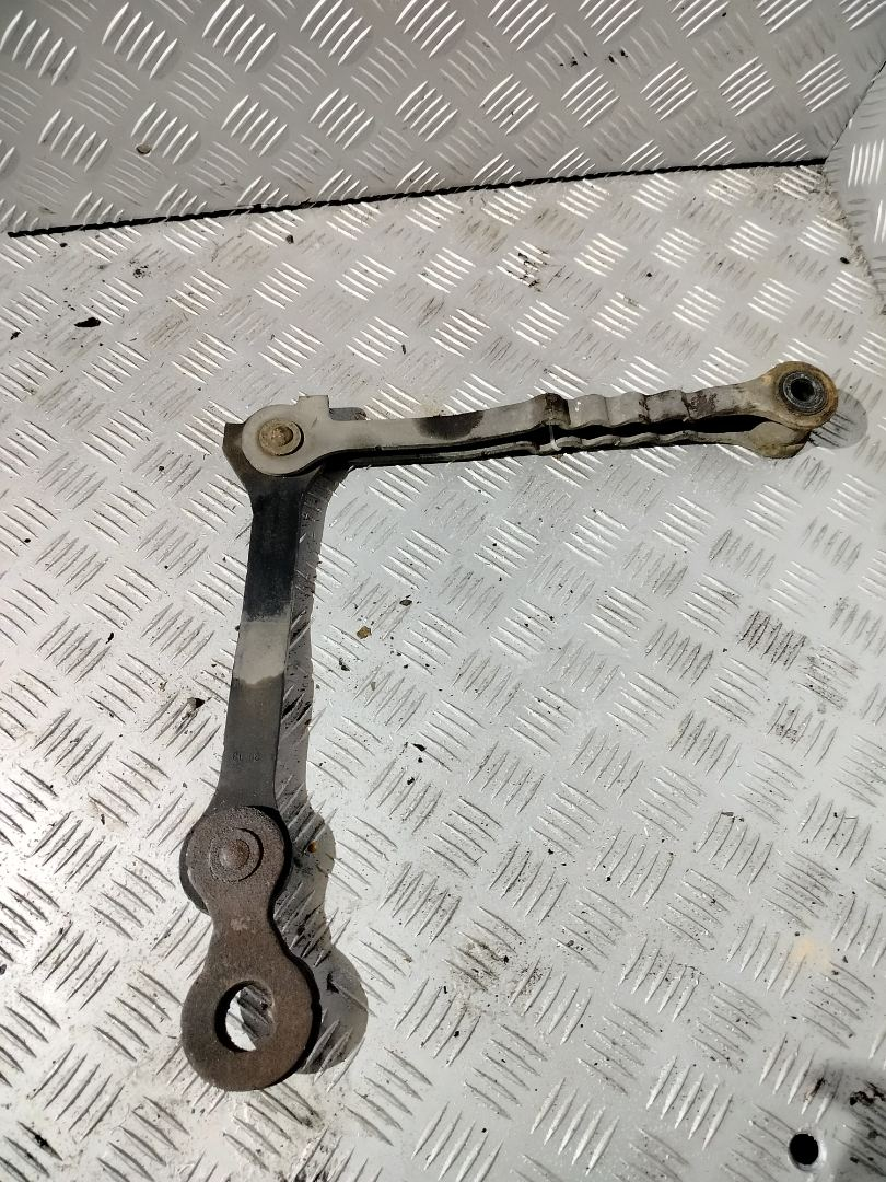 ограничитель подъема кабины Scania R 3 поколение 2013, 12.7 л., DC 13.111, дизель, МКПП, белый, правый руль, 1860486 - фото №1