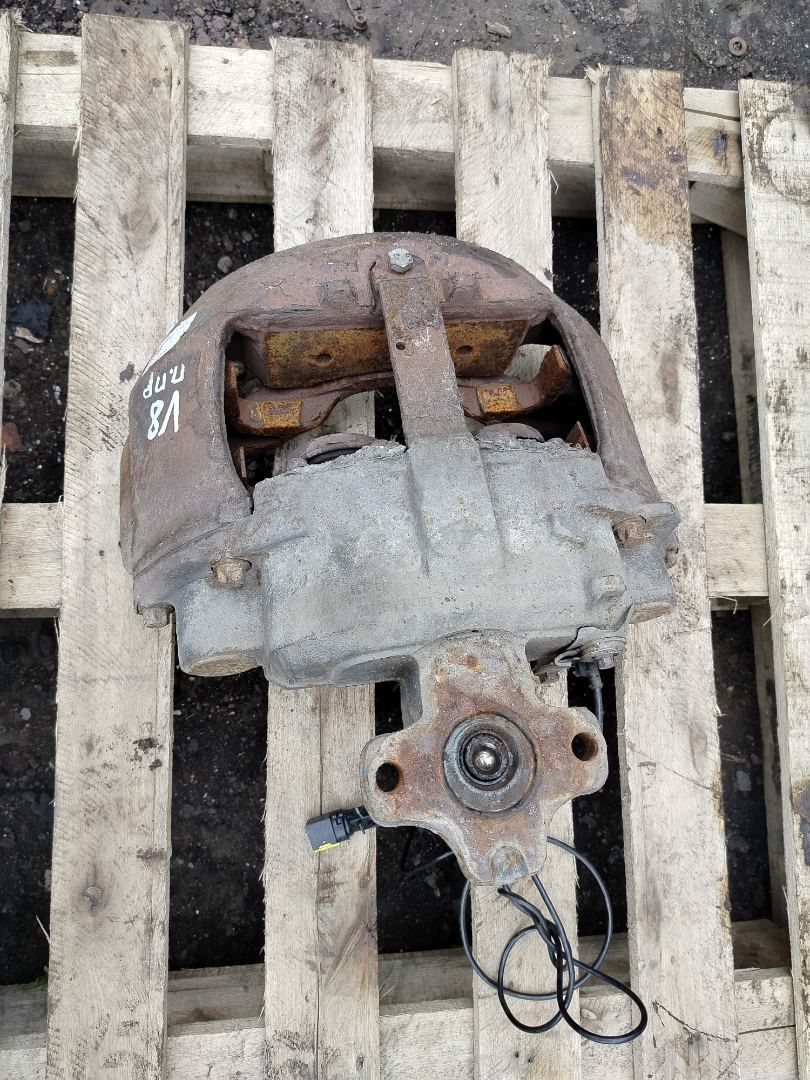 суппорт передний правый Volvo FH 3 поколение 2016, АКПП, белый, правый руль, 20527569, 85023444, 85021931, 21487605, 68324882 - фото №1