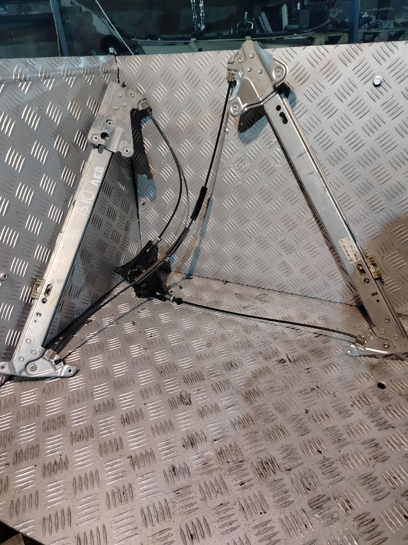 стеклоподъемник Mercedes-Benz Actros 4 поколение (MP4) 2015, 12.8 л., OM 471.900, дизель, белый, правый руль, A9607201146 - фото №1