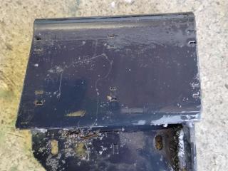 кронштейн переднего бампера MAN TGX 1 поколение 2018, 12.4 л., D 2676 LF 51, дизель, АКПП, белый, правый руль, 81416145001