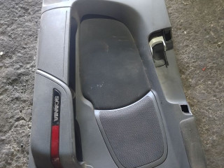 обшивка салона Scania R 3 поколение 2012, 11.7 л., DC 12.15, дизель, МКПП, красный, правый руль, 2123230, 1867883, 2123224, 1521999, 1486798, 1486793, 1486790, 1856335