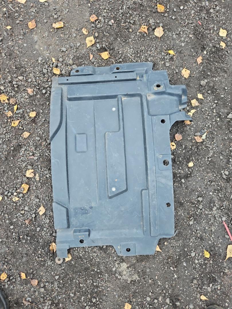 защита арок (подкрылок) Mercedes-Benz Atego 1 поколение 2003, A6498810401 - фото №1