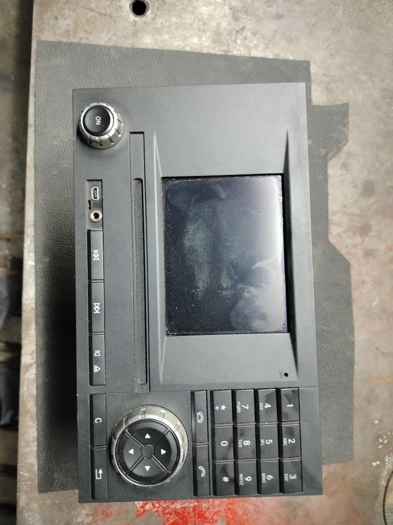 блок управления мультимедия Mercedes-Benz Actros 4 поколение (MP4) 2015, 12.8 л., OM 471.900, дизель, МКПП, белый, правый руль, A0004465862, A0004466662, A0004467662, A0014460062, 7620000236 - фото №1