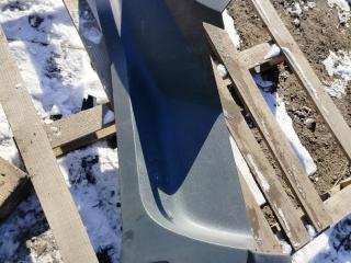 накладка подножки Volvo FH 3 поколение 2016, АКПП, белый, правый руль, 82819482