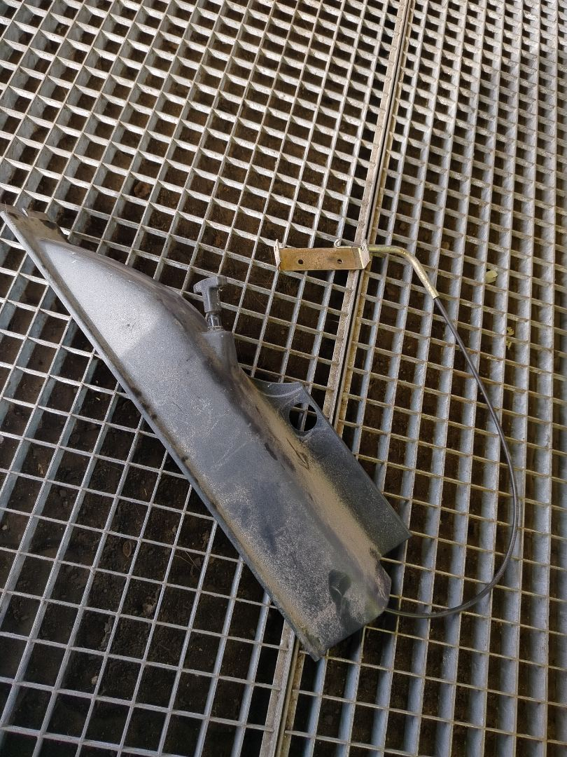 трос замка инструментального ящика DAF XF 105 2 поколение 2013, АКПП, белый, правый руль, 1368669 - фото №1