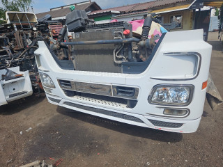 передняя часть (ноускат) Mercedes-Benz Actros 3 поколение (MP3) 2013, 11.9 л., OM 541.976, дизель, робот, белый, правый руль, A9438804972, A9438804872, A9438803414, A9438802514, A9438803514, A9438802614, A9438850301, A9438830001, A9438850526, A9438850326, A9438850316, A9438850416, A9438851925, A9438852025, A9438852125, A9438850036, A9438850136, A9303100322, A9303100922