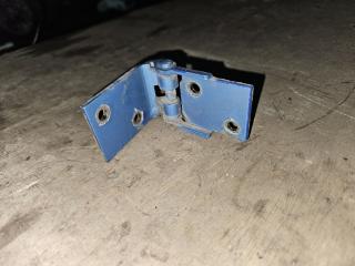 петля бардачка DAF XF 105 1 поколение 2010, 1331261