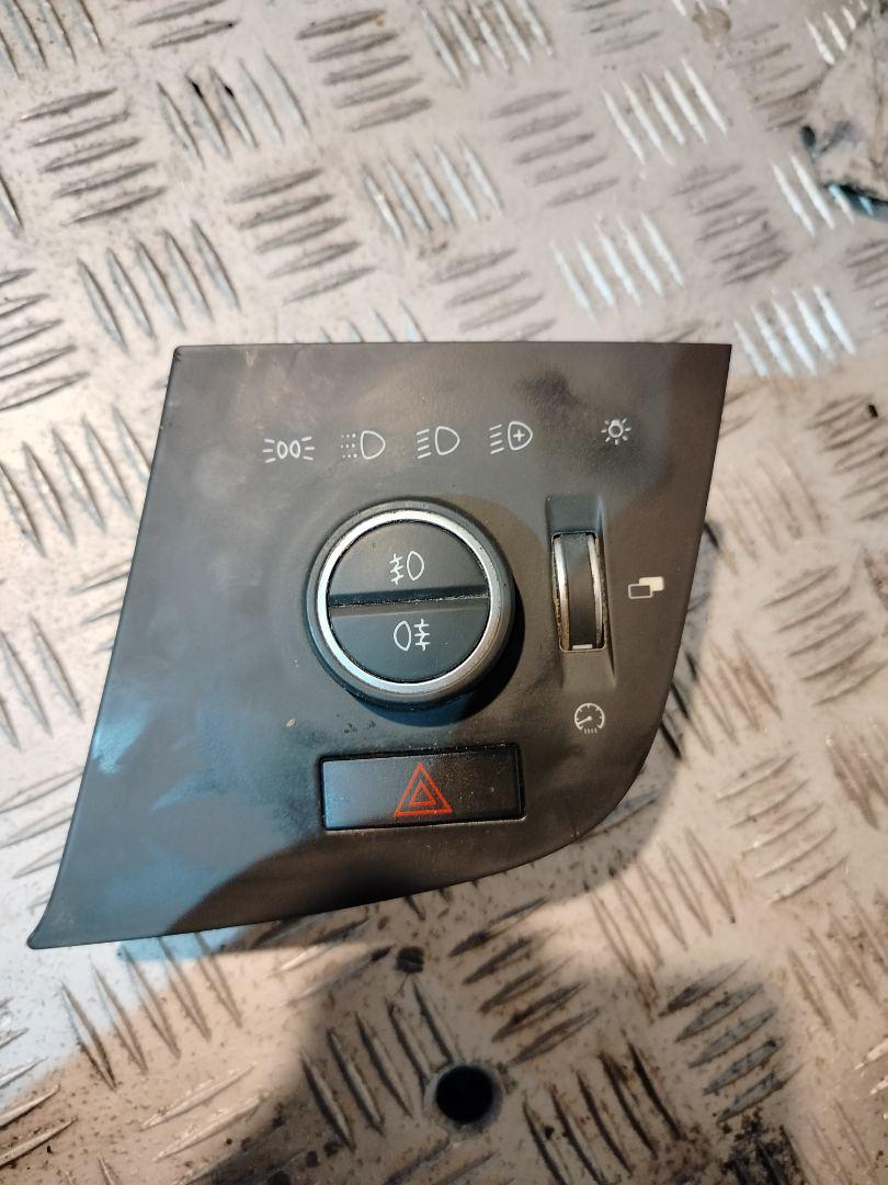 переключатель света Volvo FH 3 поколение 2013, 12.8 л., D13C500, дизель, АКПП, серый, правый руль, 21762241, 22154333 - фото №1