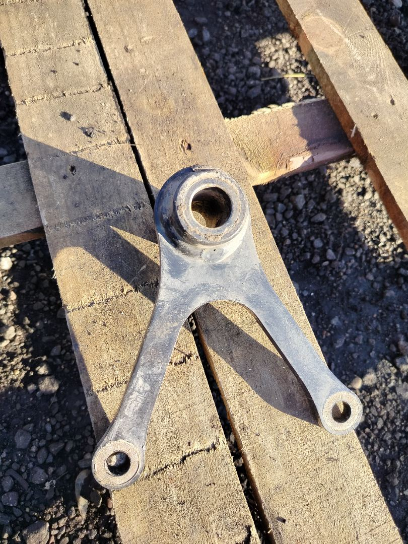 кронштейн рамы MAN TGX 1 поколение 2018, 12.4 л., D 2676 LF 51, дизель, АКПП, белый, правый руль, 81417205358 - фото №1