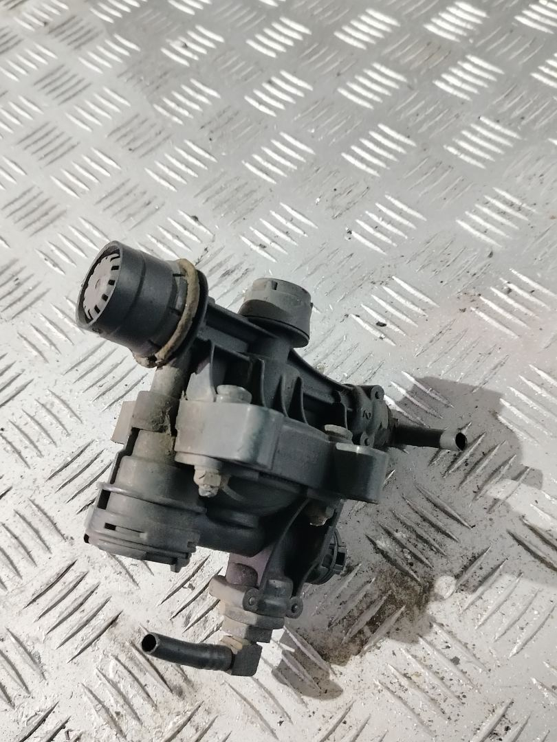 клапан ограничения давления Mercedes-Benz Actros 4 поколение (MP4) 2016, om471.926, дизель, АКПП, белый, правый руль, A0054298844, 4733030020 - фото №1