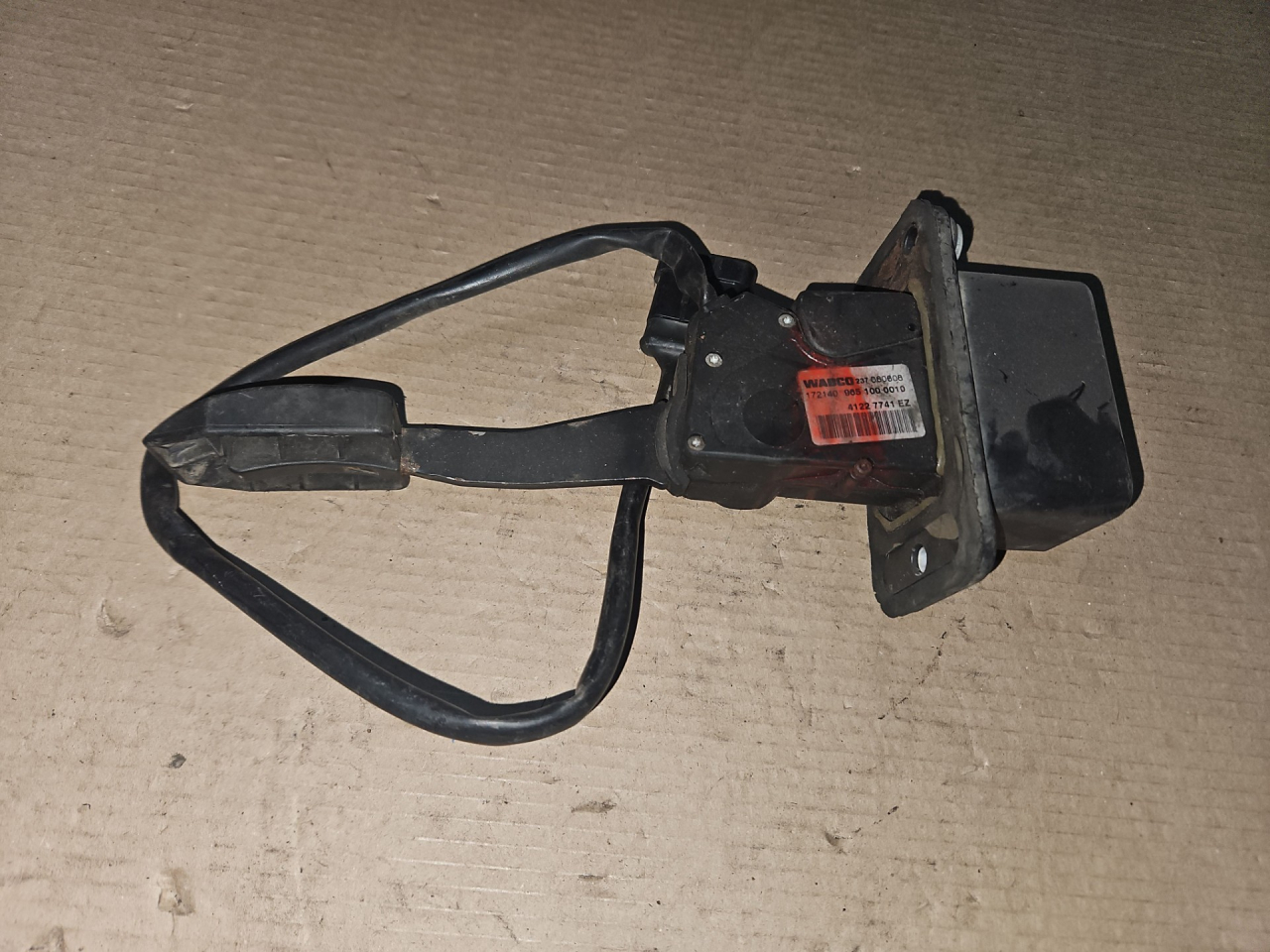 педаль IVECO Stralis 2 поколение 2007, 41227741, 9651000010 - фото №1