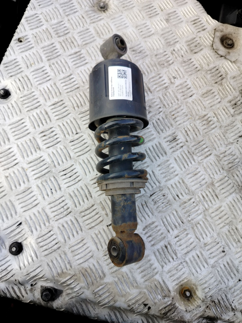 амортизатор кабины DAF XF 106 1 поколение 2017, MX-13, белый, правый руль, 1936404, 1850676 - фото №1