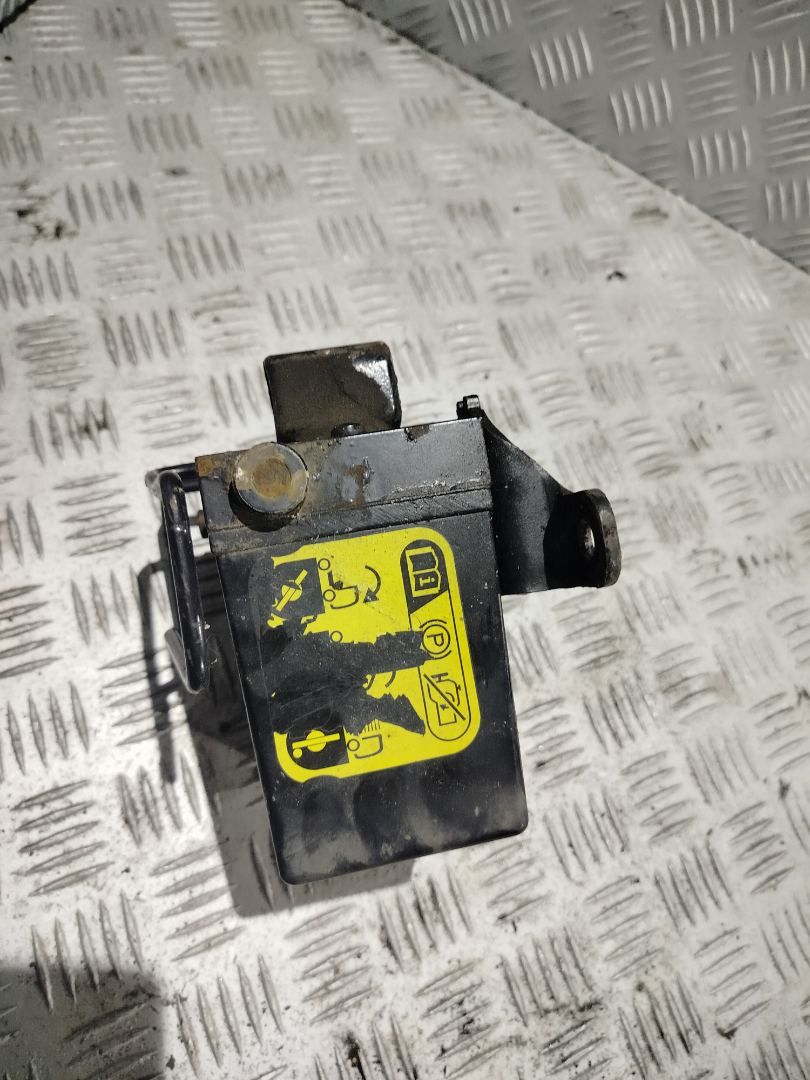 насос подъёма кабины DAF XF 106 1 поколение 2017, MX-13, белый, правый руль, 1914283 - фото №1