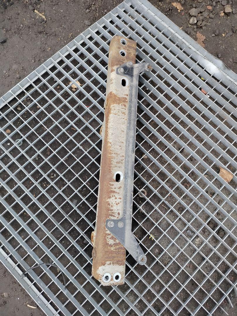 кронштейн глушителя DAF XF 106 1 поколение 2017, MX-13, белый, правый руль, 2144315, 2135629 - фото №1