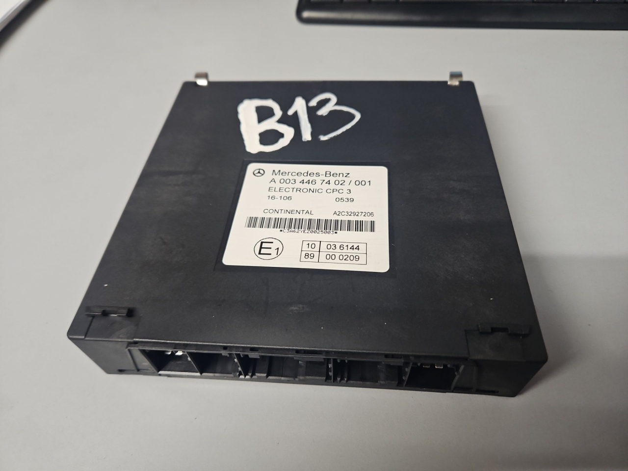 блок управления движением Mercedes-Benz Actros 4 поколение (MP4) 2016, om471.926, дизель, АКПП, белый, правый руль, A0044467702, A0034467502, A0034467702, A0034467402 - фото №1