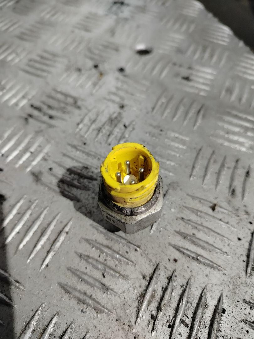 датчик (прочие) MAN TGX 1 поколение 2018, 12.4 л., D 2676 LF 51, дизель, АКПП, белый, правый руль, 81255140045, 81255140035, 81255146007, 81255200209, 81255140031 - фото №1