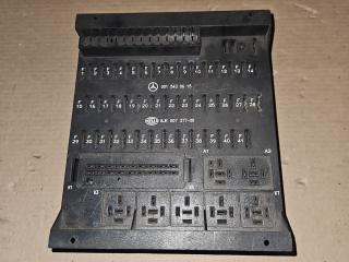 блок предохранителей Mercedes-Benz Actros 2 поколение (MP2) 2007, A0015430615, 8JE00737700