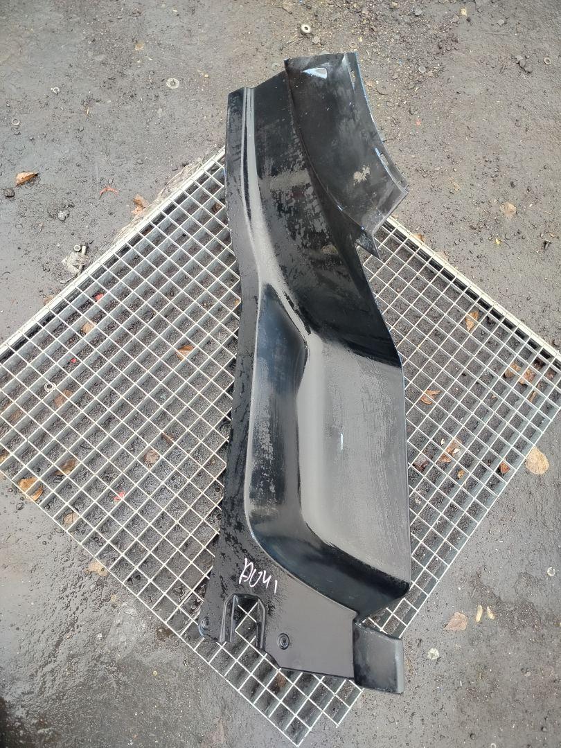 накладка подножки Volvo FH 3 поколение 2014, 12.8 л., D13C500, дизель, АКПП, белый, правый руль, 82819482 - фото №1