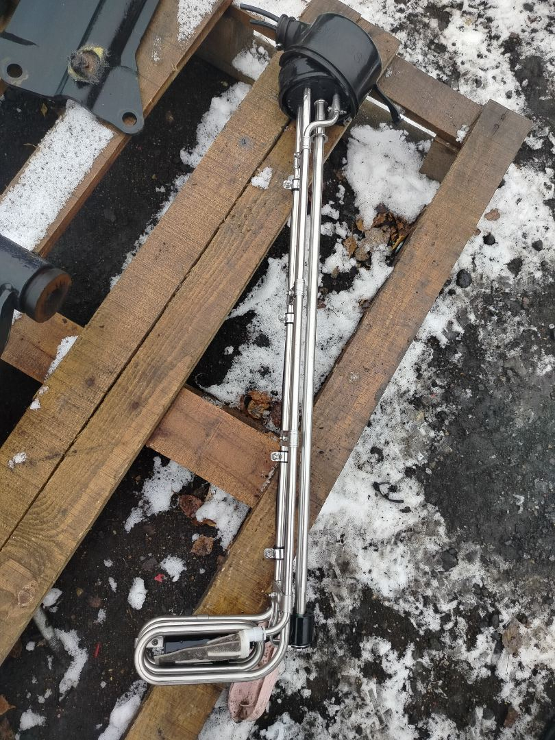 заборник реагента AdBlue MAN TGX 1 поколение 2018, 12.4 л., D 2676 LF 51, дизель, АКПП, белый, правый руль, 81154086105, 81154086059, 81154086043, 81154086035 - фото №1