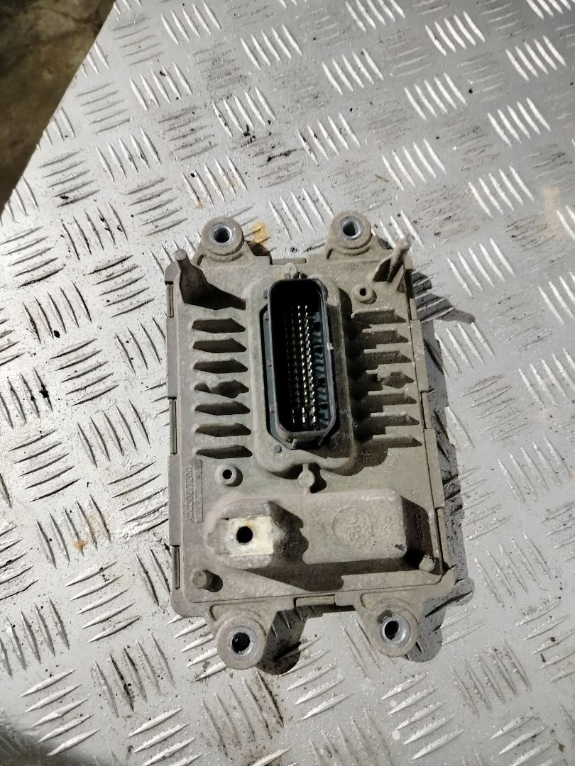 блок управления AdBlue Volvo FH 3 поколение 2014, 12.8 л., D13K500, дизель, белый, правый руль, 21870075, 22449430, 23719482, 21911783 - фото №1