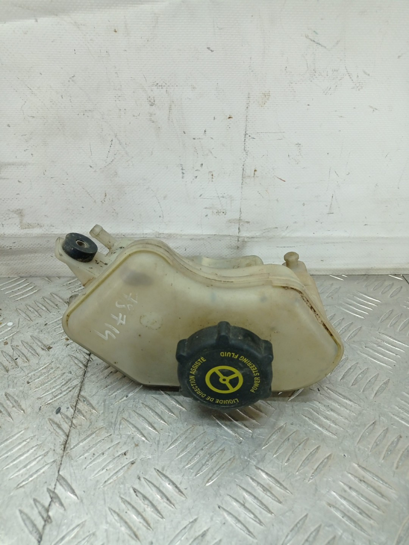бачок гидроусилителя Ford Ka 1 поколение 2001, 1.3 л., бензин, МКПП, желтый, хетчбэк 3 дв., передний привод, 1S513R700AD - фото №1