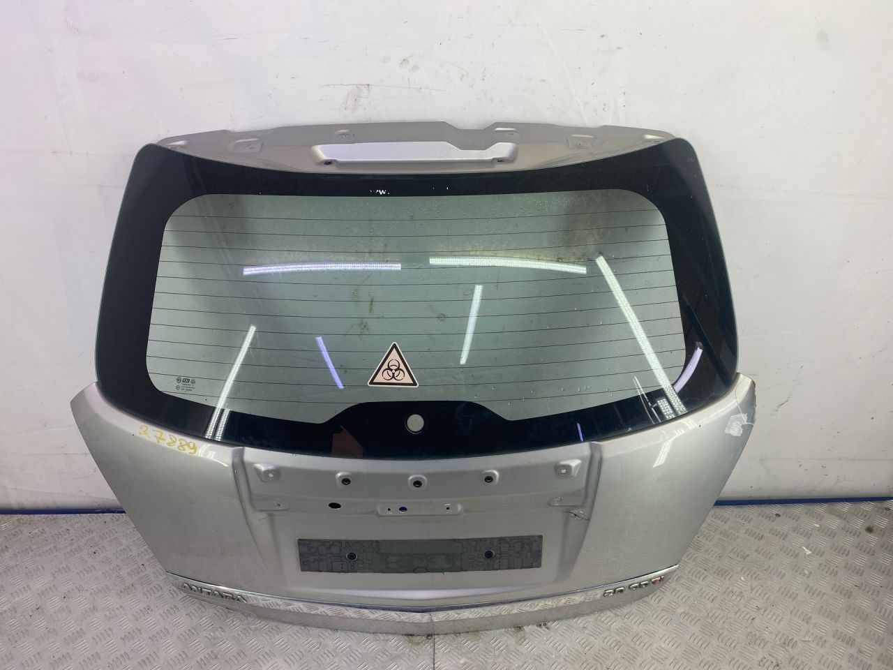 крышка багажника (дверь 3-5) Opel Antara 1 поколение 2006, 2.0 л., Z 20 DMH, дизель, 5МКПП, серебро, внедорожник 5 дв., полный привод - фото №1