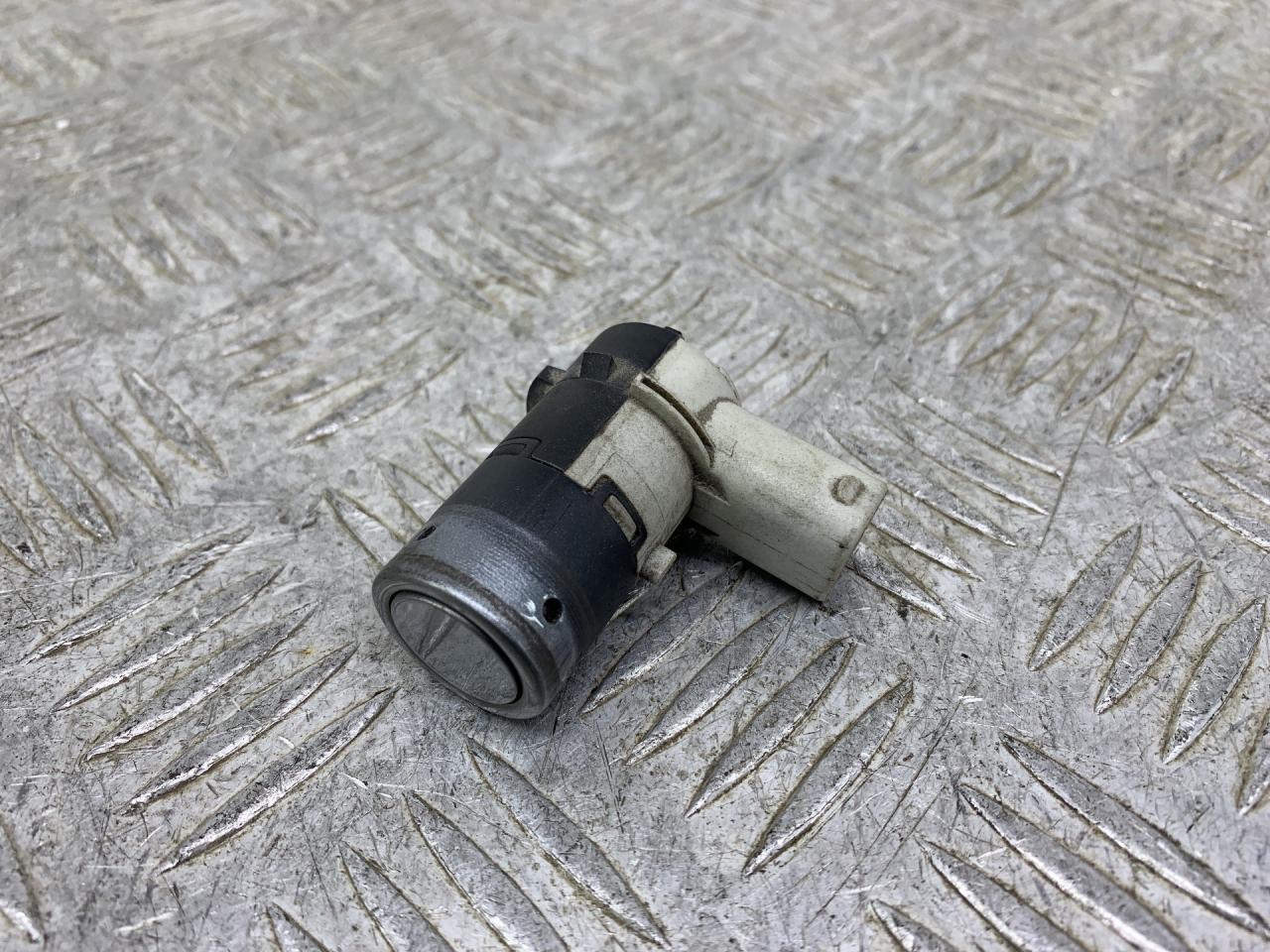 парктроник задний BMW 5 серия E60/E61 2006, 2.5 л., M54 B25 (256S3), бензин, МКПП, серый, универсал, задний привод, 6940504, 6027330191 - фото №1