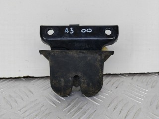 замок багажника Audi A3 8P 2003, 1.9 л., дизель, МКПП, хетчбэк 3 дв., передний привод, 8L0827520C