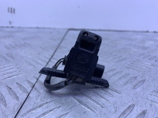 форсунка омывателя лобового стекла Mercedes-Benz C-Класс W203/S203/CL203 2001, 2.2 л., дизель, бордовый, седан, задний привод