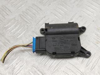 моторчик заслонки печки Audi A4 B6 2003, 1.6 л., бензин, МКПП, голубой, седан, передний привод, правый руль, 0132801301, 8E1820511
