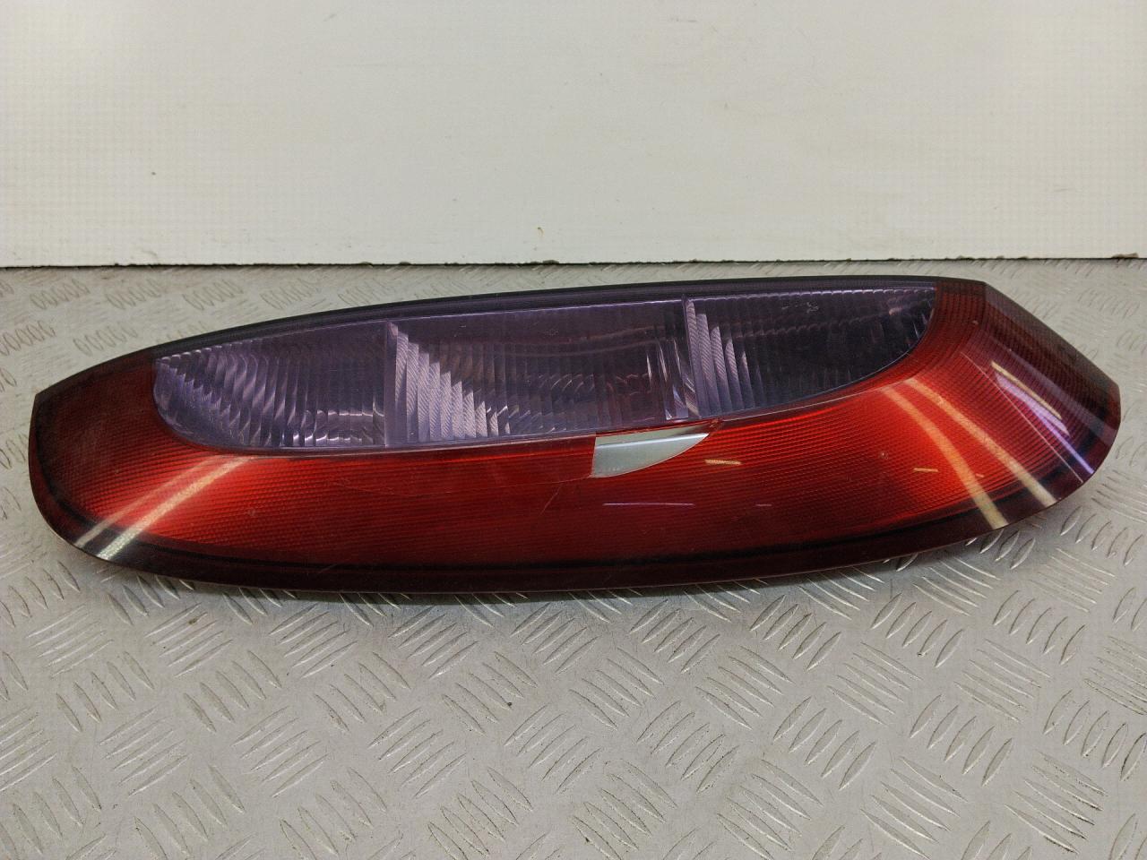 фонарь задний правый Opel Corsa C F08 2001, 1.0 л., Z 10 XE, бензин, МКПП, черный, хетчбэк 3 дв., передний привод, GM09114337, 89302181 - фото №1