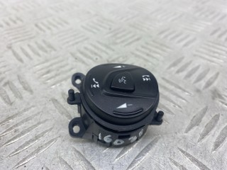 кнопки управления на руле Ford Focus 3 поколение 2013, 1.6 л., дизель, МКПП, черный, хетчбэк 5 дв., передний привод, правый руль, DM5T14K147DA, 13FEB12ER1