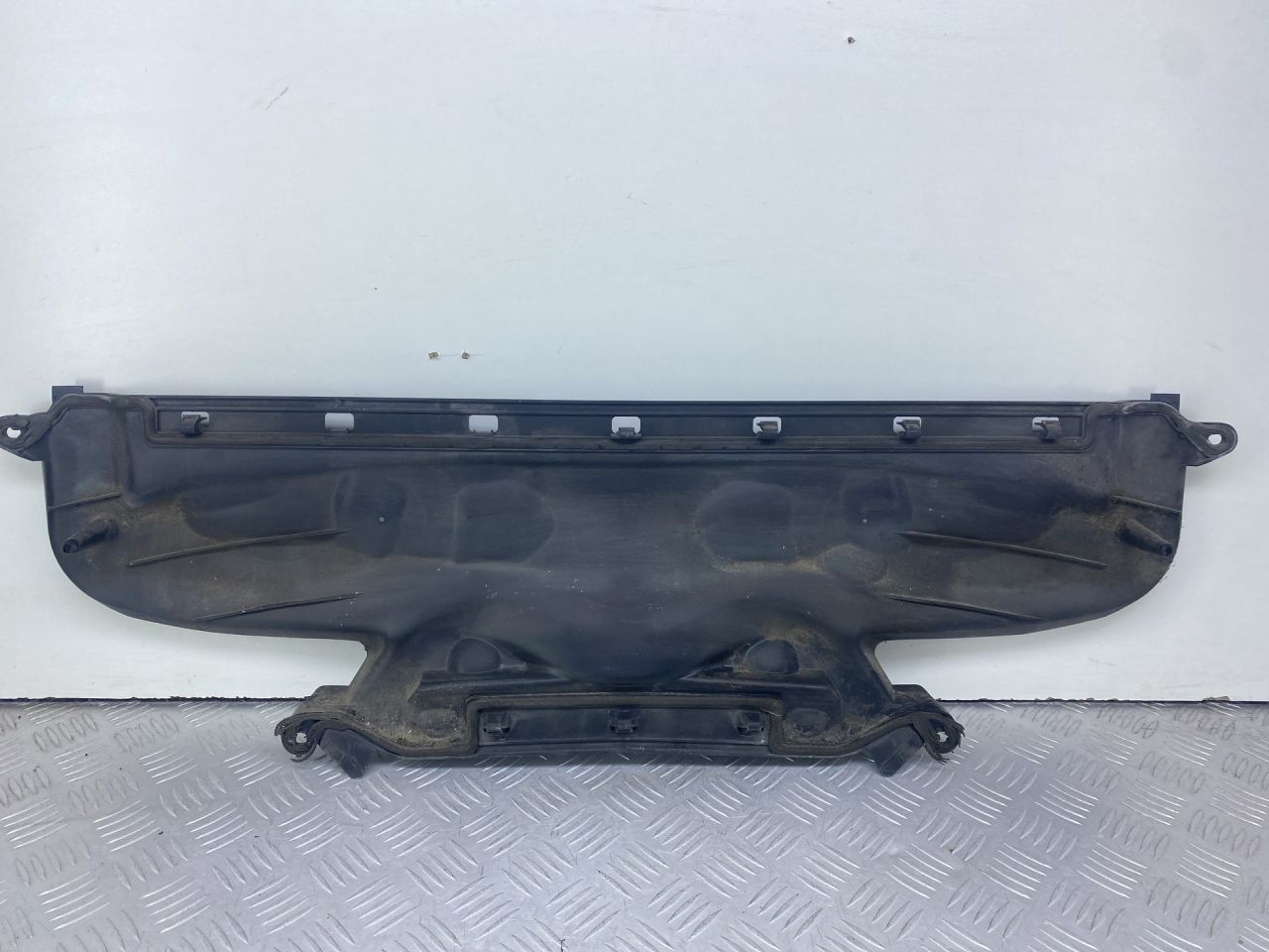дефлектор капота Mercedes-Benz E-Класс W211/S211 2004, 3.2 л., OM 648.961, дизель, АКПП, черный, универсал, задний привод, 2118800036 - фото №1