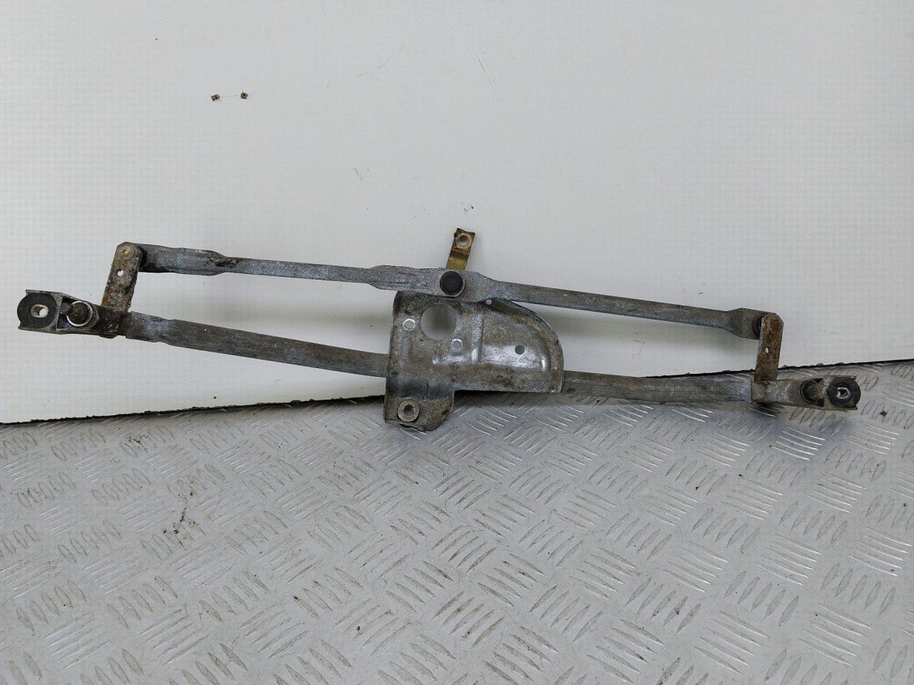 механизм стеклоочистителя (трапеция дворников) Volkswagen Passat B5 (1996 - 2001), 8D1955605B - фото №1