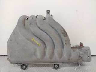 коллектор впускной Opel Vectra B 1996, 1.6 л., X 16 XEL, бензин, АКПП, передний привод, 90528258