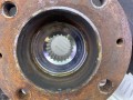 кулак поворотный правый Opel Corsa E 2016, 1.4 л., B 14 XEL, бензин, черный, хетчбэк 5 дв., передний привод, 13388768, 13431897 - фото №2