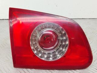 фонарь крышки багажника левый Volkswagen Passat B6 2008, 1.8 л., BZB, бензин, 6МКПП, черный, универсал, передний привод, 3C9945093