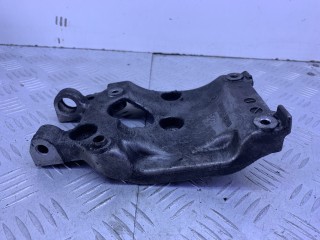 кронштейн компрессора кондиционера Ford Focus 2 поколение (2004 - 2008), 9646719580