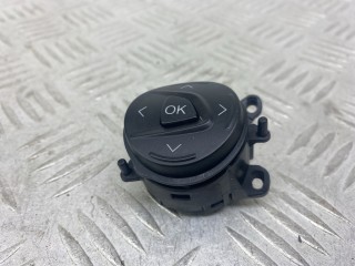 кнопки управления на руле Ford Focus 3 поколение 2013, 1.6 л., дизель, МКПП, черный, хетчбэк 5 дв., передний привод, правый руль, AM5T14K147AA, 13FEB20AR1