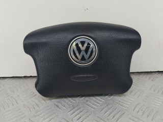 подушка безопасности водителя Volkswagen Golf 4 поколение 1999, 1.6 л., AKL, бензин, МКПП, серый, хетчбэк 5 дв., передний привод, 3B0880201AE