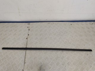 молдинг стекла двери задней Mercedes-Benz C-Класс W203/S203/CL203 2003, 2.7 л., дизель, универсал, задний привод