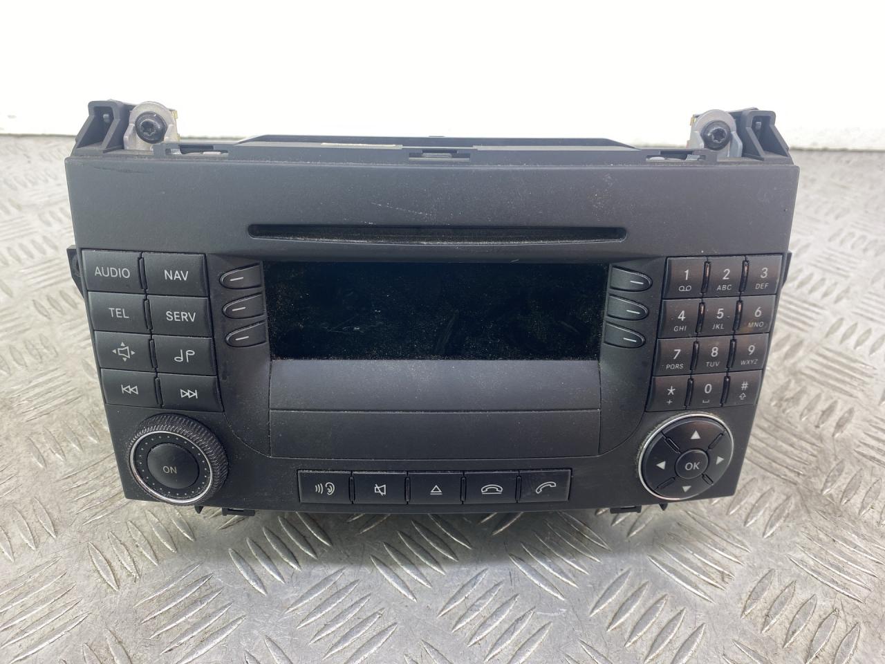 магнитола Mercedes-Benz Vito W639 2006, 3.2 л., M 112.951, бензин, АКПП, черный, задний привод, A9068201489, A0048208489 - фото №1