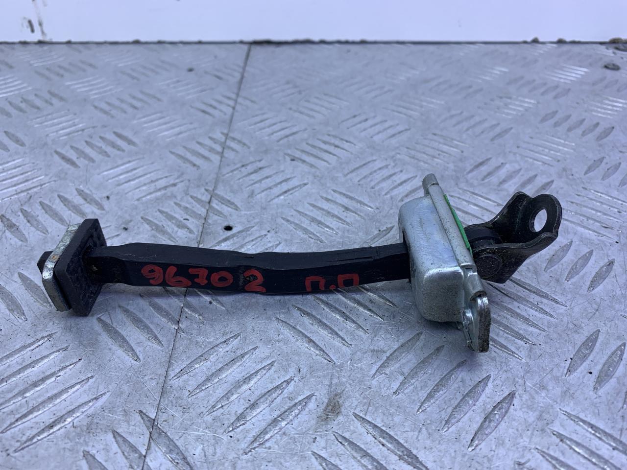 ограничитель открывания двери Hyundai Santa Fe 2 поколение (CM) 2007, 2.2 л., D4EB, дизель, АКПП, серый, внедорожник 5 дв., полный привод - фото №1