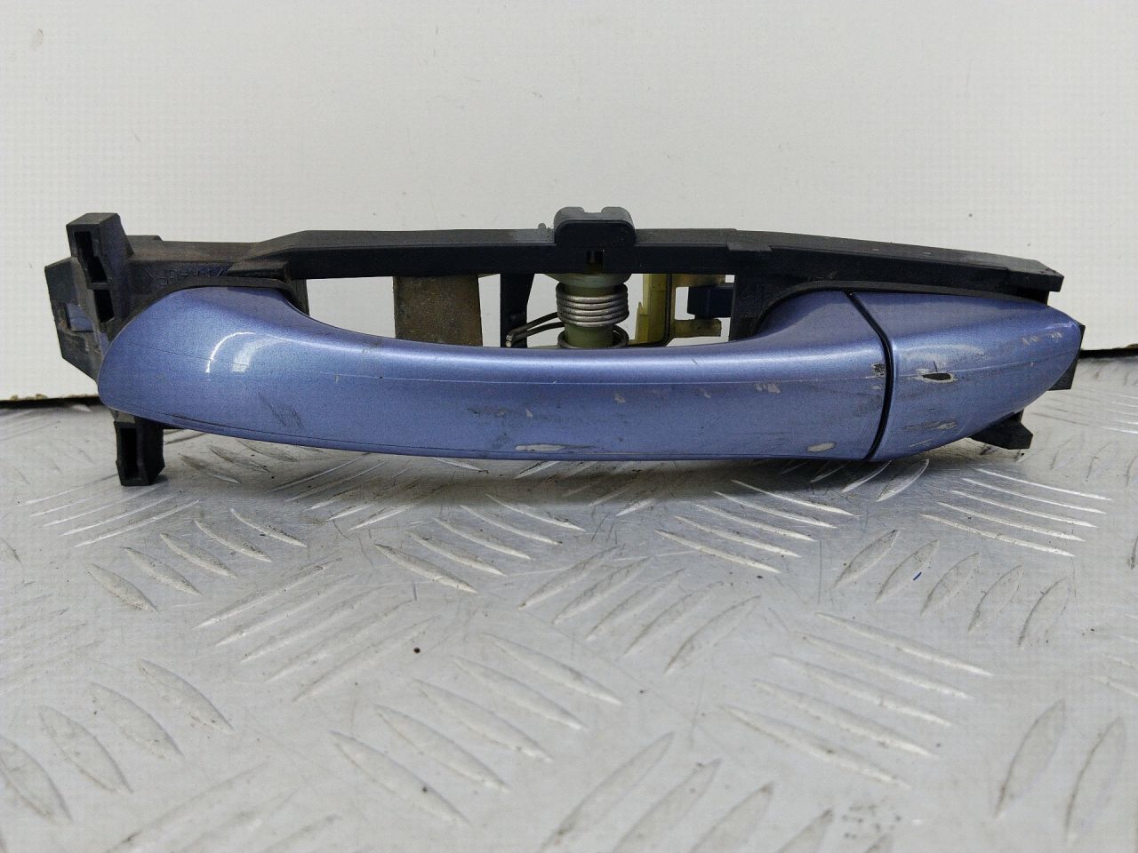 ручка наружная задняя левая Mercedes-Benz C-Класс W203/S203/CL203 2003, 2.7 л., дизель, универсал, задний привод - фото №1