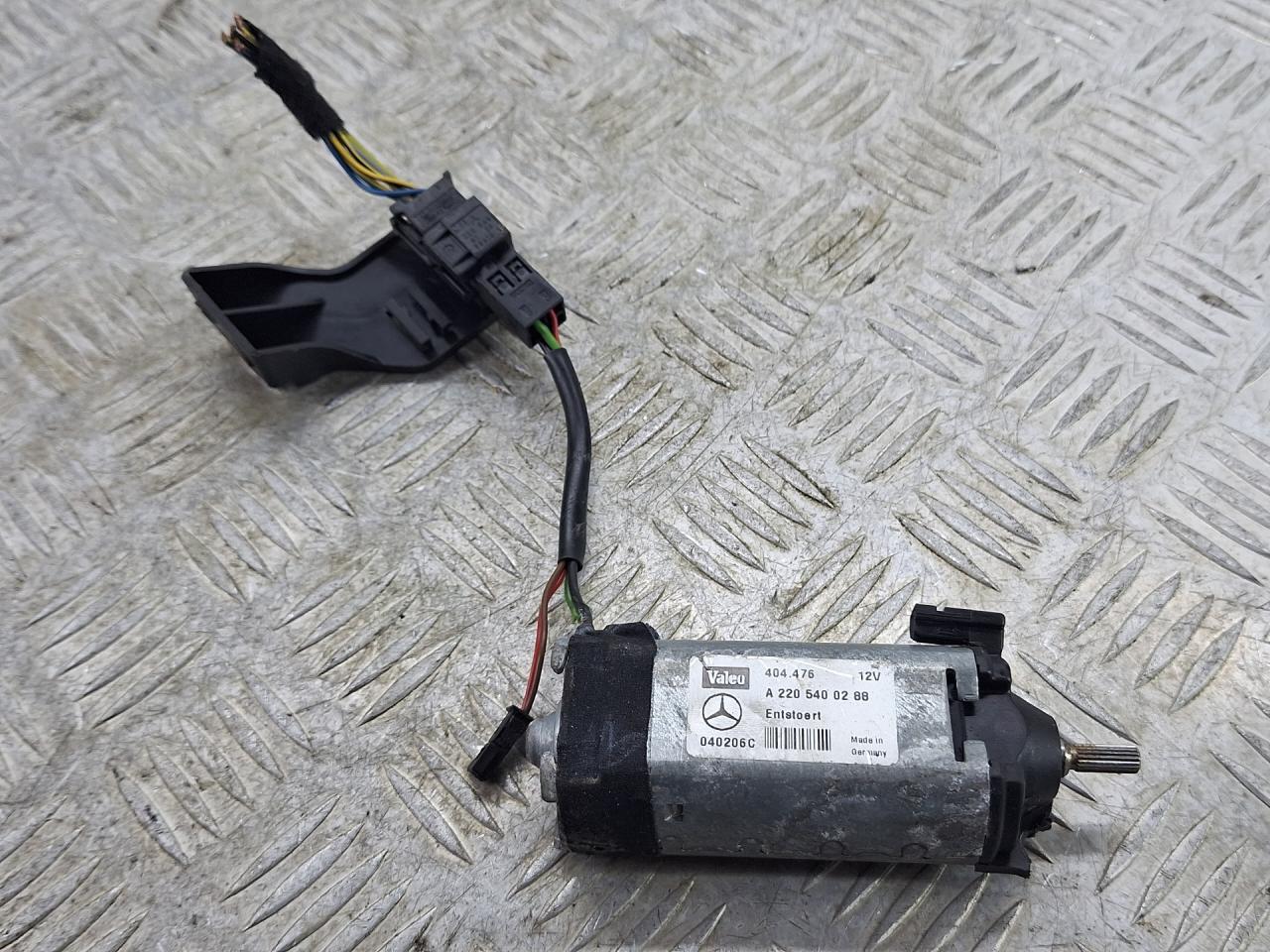 сервопривод рулевого управления Mercedes-Benz E-Класс W211/S211 2004, 3.2 л., M 112.954, бензин, АКПП, серебро, универсал, задний привод, A2205400288 - фото №1