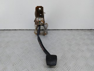 педаль тормоза Nissan Primera P11 (1996 - 2000)