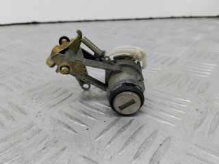 Личинка замка крышки багажника Volkswagen Polo 3 поколение [рестайлинг] (2000 - 2002)