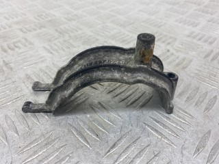 кронштейн (крепление) впускного коллектора Mercedes-Benz C-Класс W203/S203/CL203 W203.061 2001, 2.6 л., M 112.912, бензин, МКПП, седан, A1122370240, 15402809