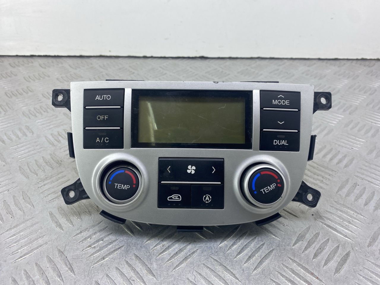 блок управления печки / климат-контроля Hyundai Santa Fe 2 поколение (CM) 2007, 2.2 л., D4EB, дизель, АКПП, серый, внедорожник 5 дв., полный привод, 972502B432 - фото №1